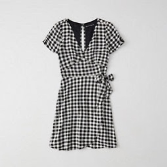 Abercrombie & Fitch Dresses & Skirts - ✨Abercrombie Wrap-Front Printed Dress✨